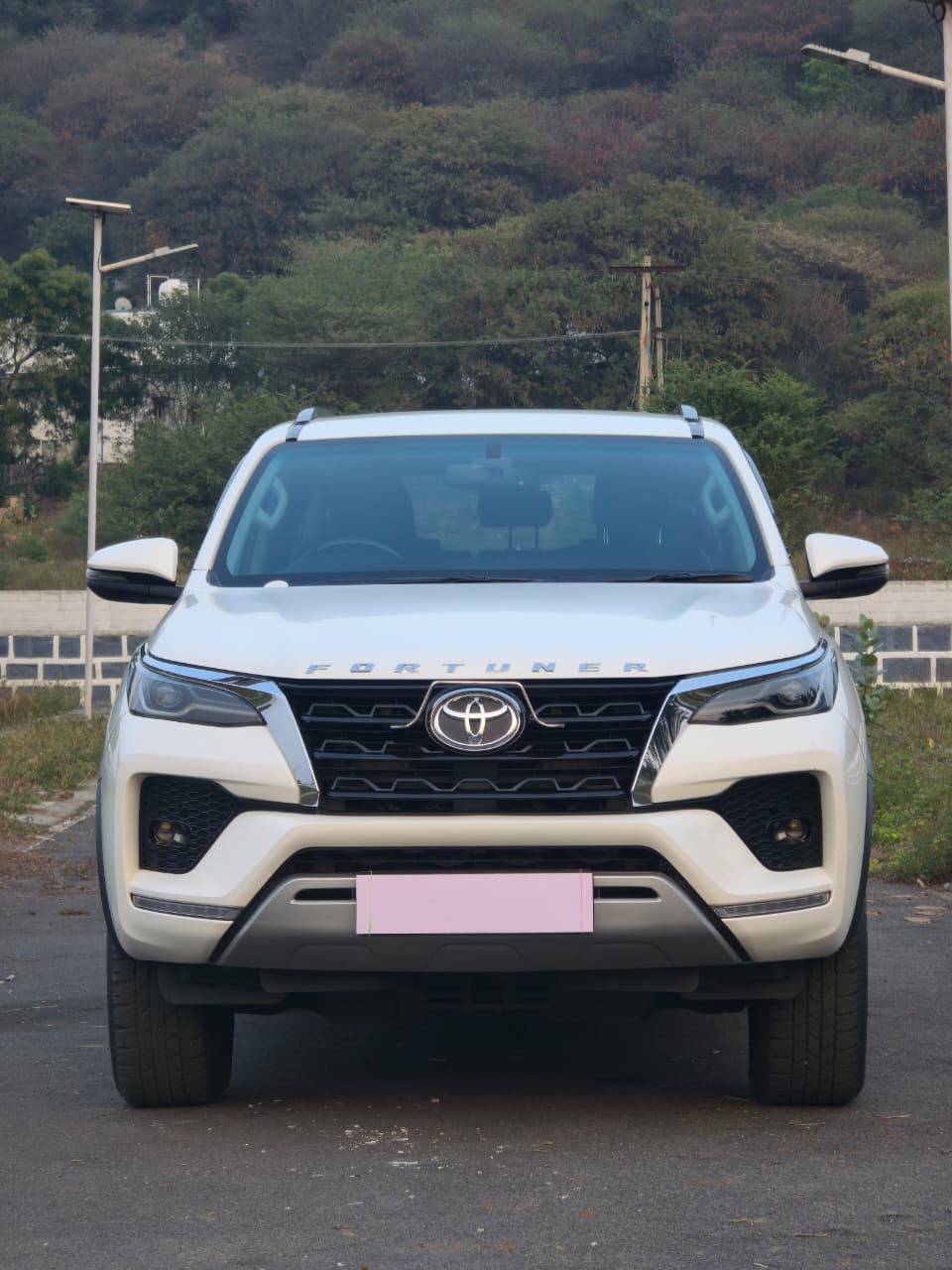 Vehicle photo 2