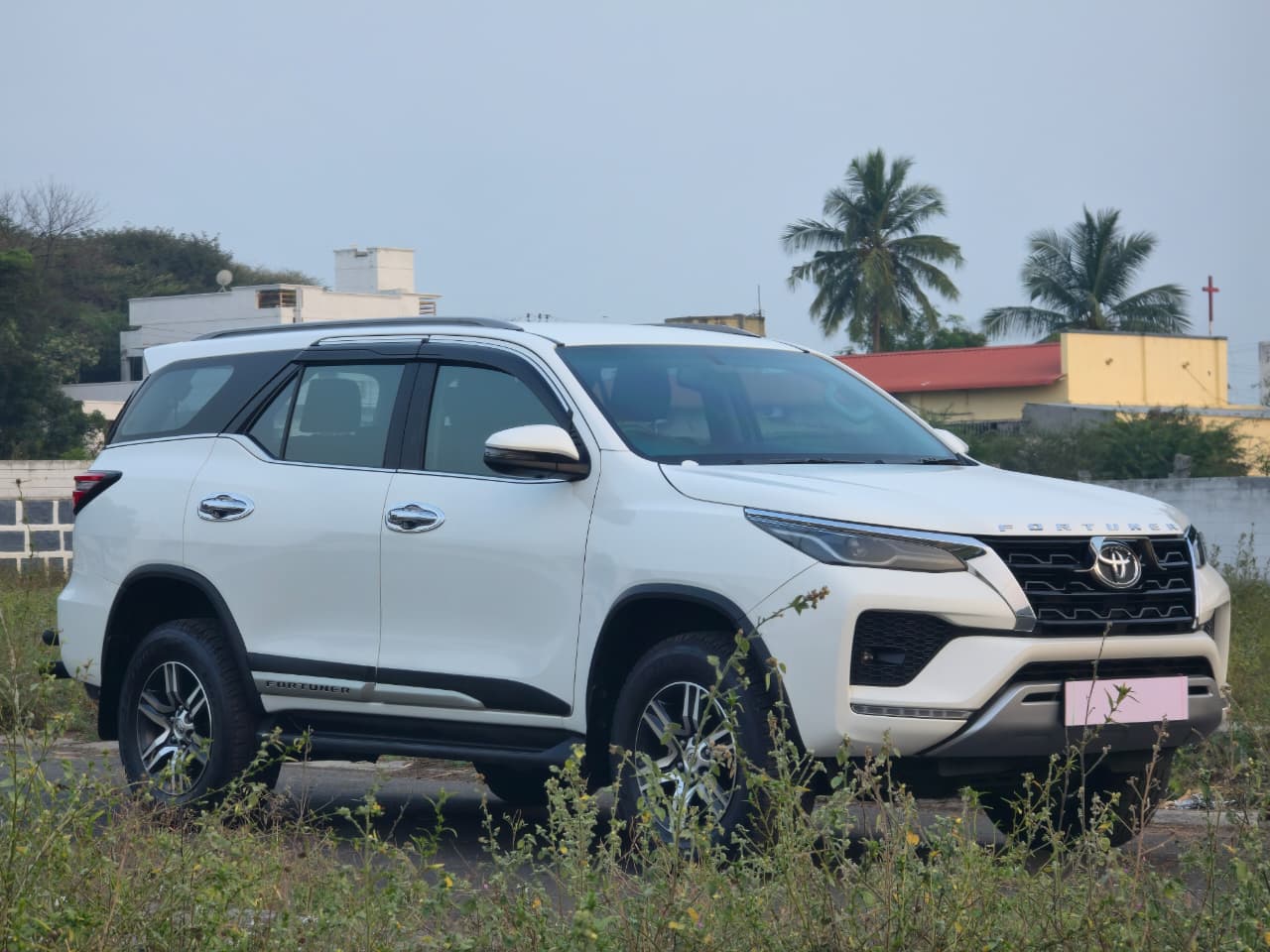 Toyota Fortuner 4x2 AT 2024