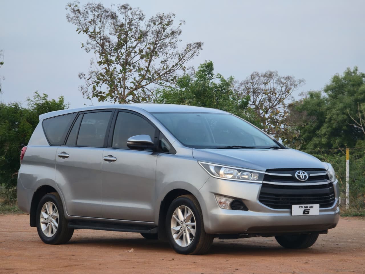 Vehicle photo 4