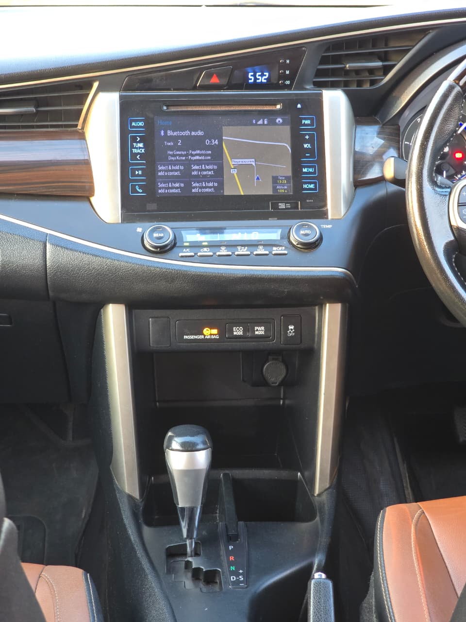 Vehicle photo 8